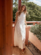 VESTIDO LARGO CON ENCAJE Y CORDONES