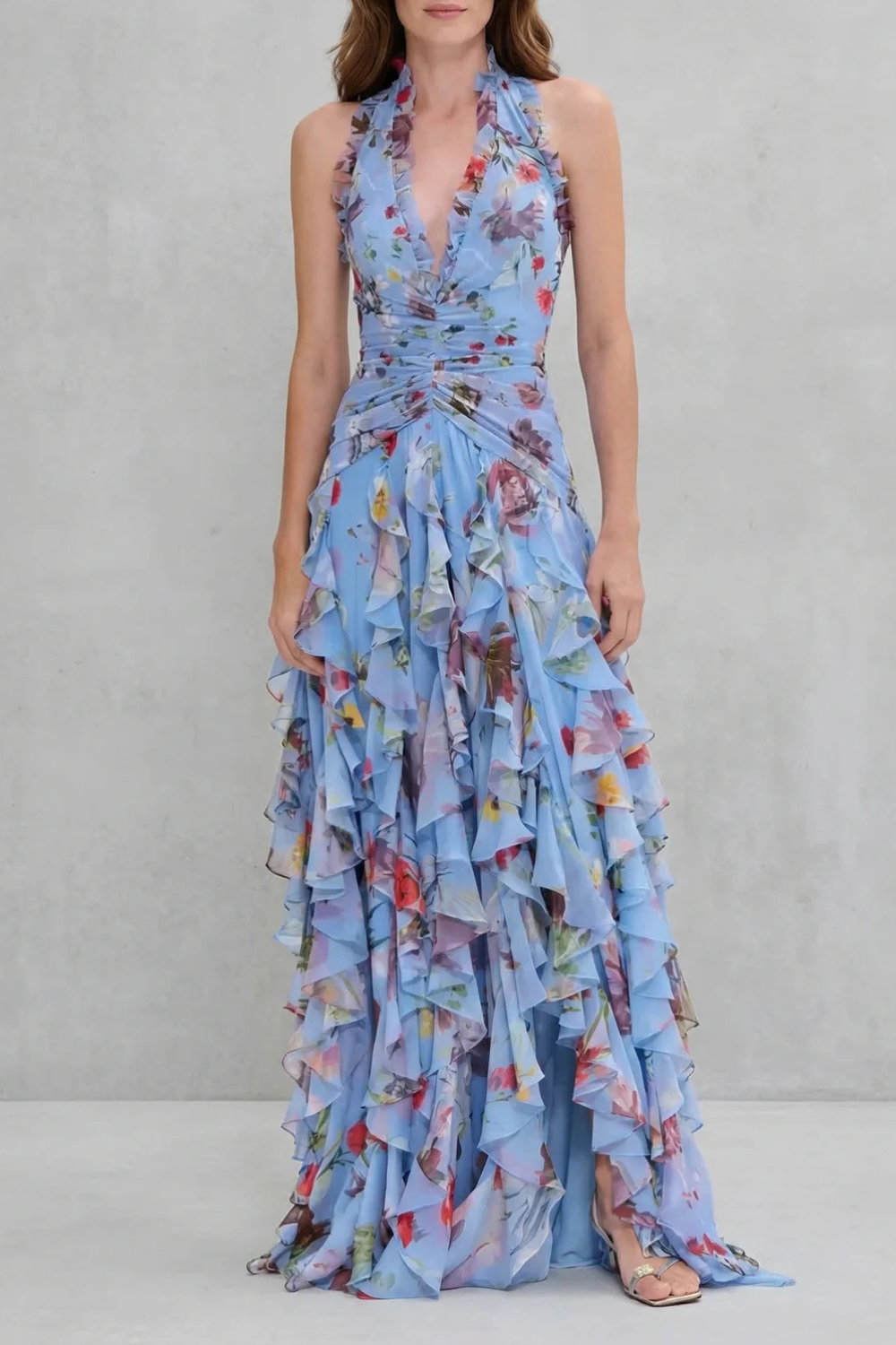 Belladina | Vestido largo romántico con escote halter y cascada de rosas