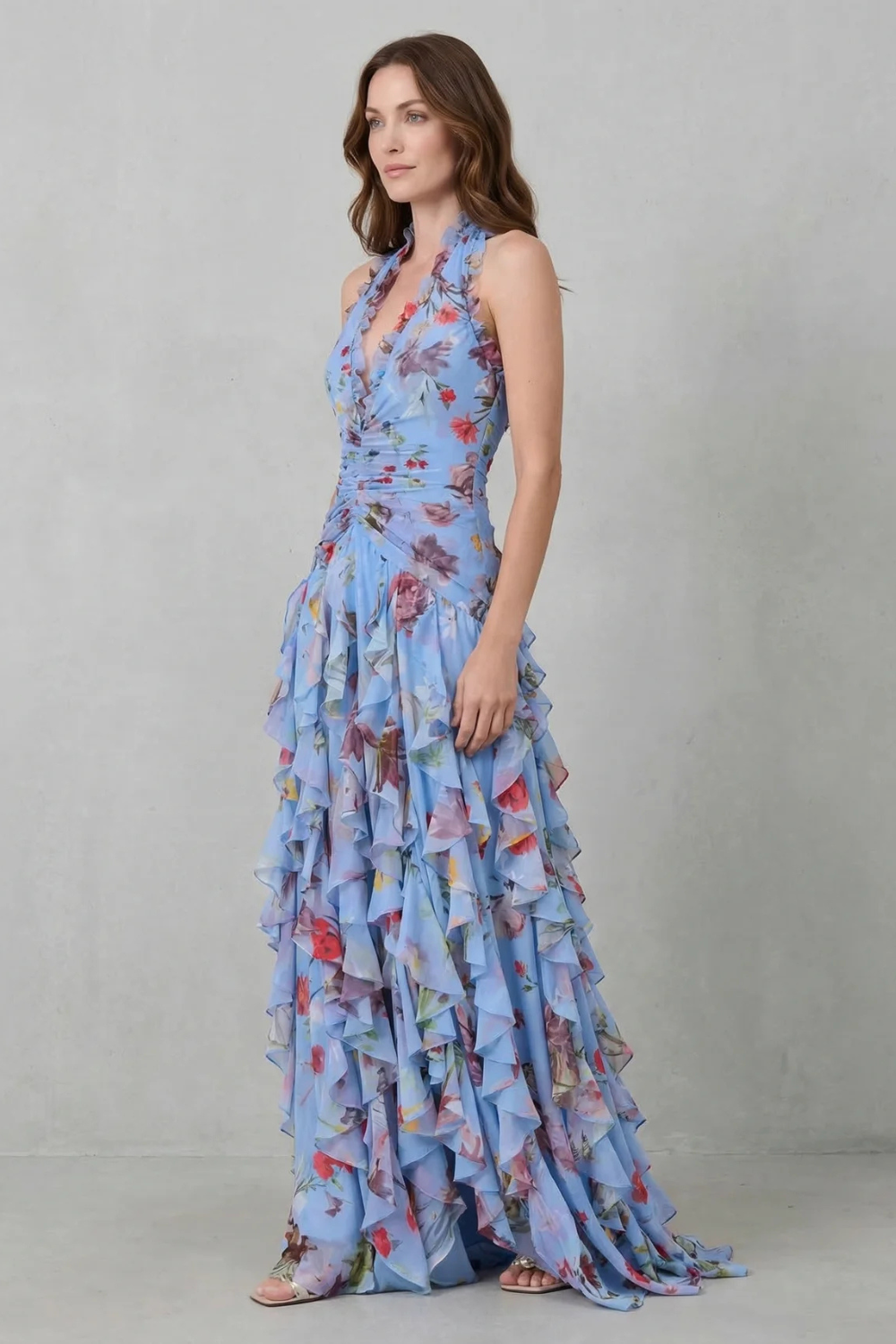 Belladina | Vestido largo romántico con escote halter y cascada de rosas