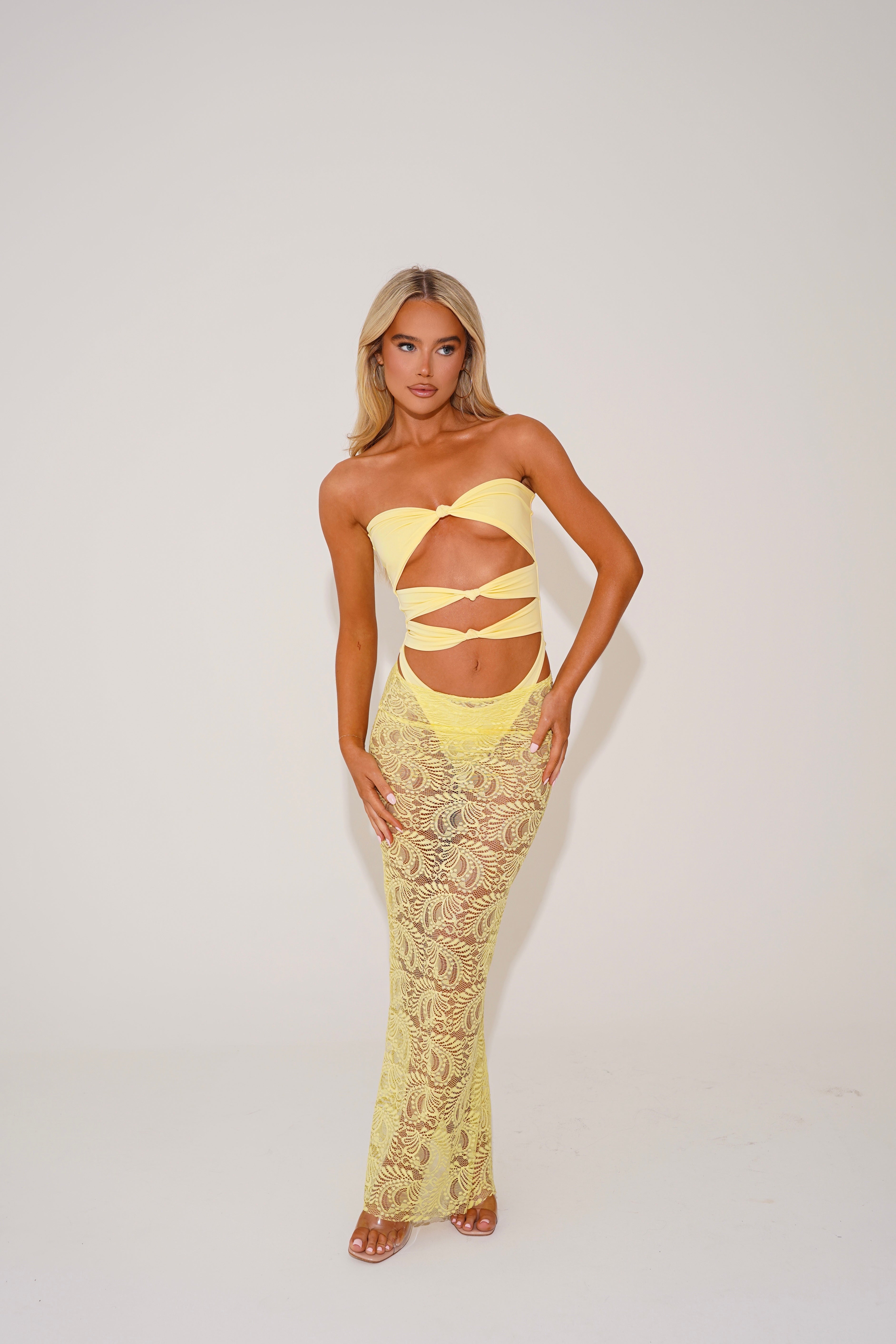 TRAJE DE BAÑO CON NUDO