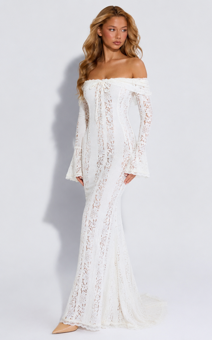 Vestido Largo de Encaje Etéreo
