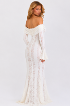 Vestido Largo de Encaje Etéreo