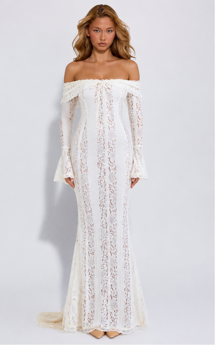 Vestido Largo de Encaje Etéreo