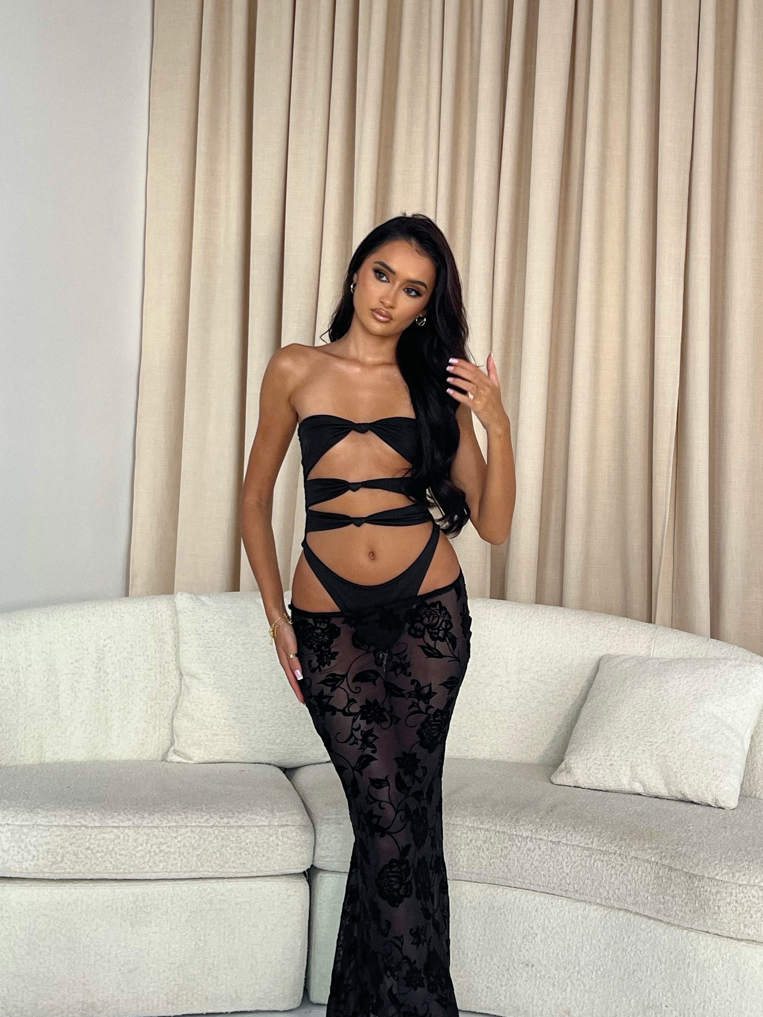 TRAJE DE BAÑO CON NUDO