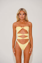 TRAJE DE BAÑO CON NUDO