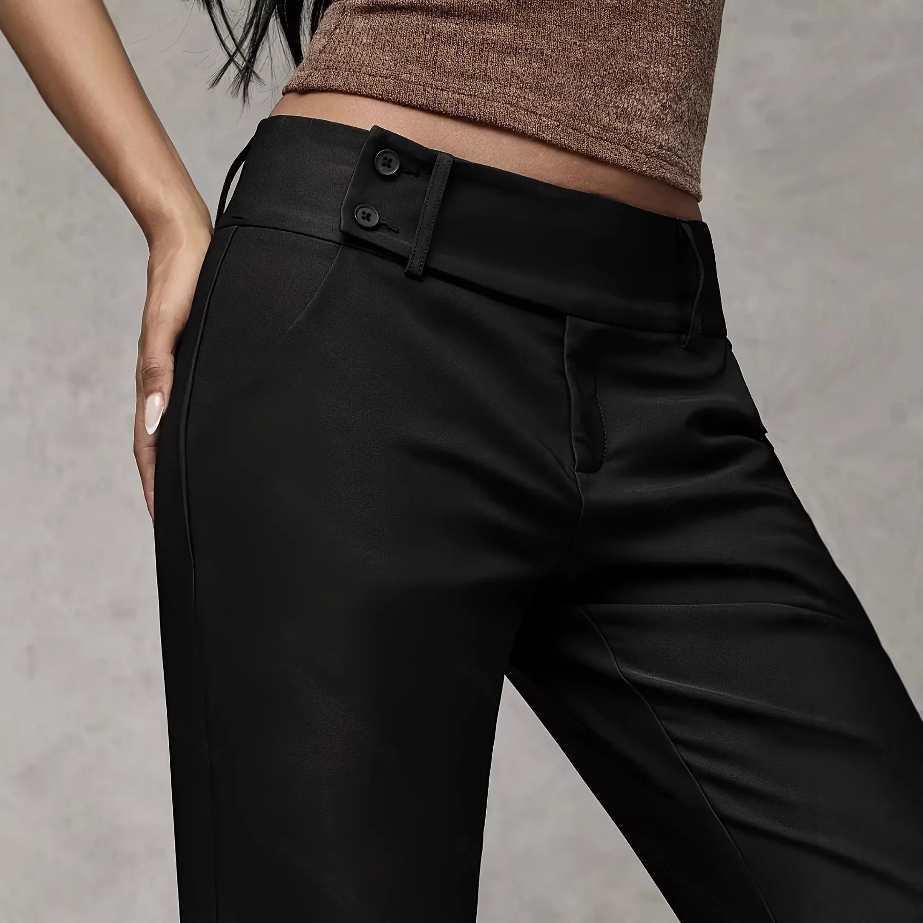 PANTALON DE CORTE RECTO Y CINTURA ALTA