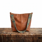 Bolso hobo de inspiración retro